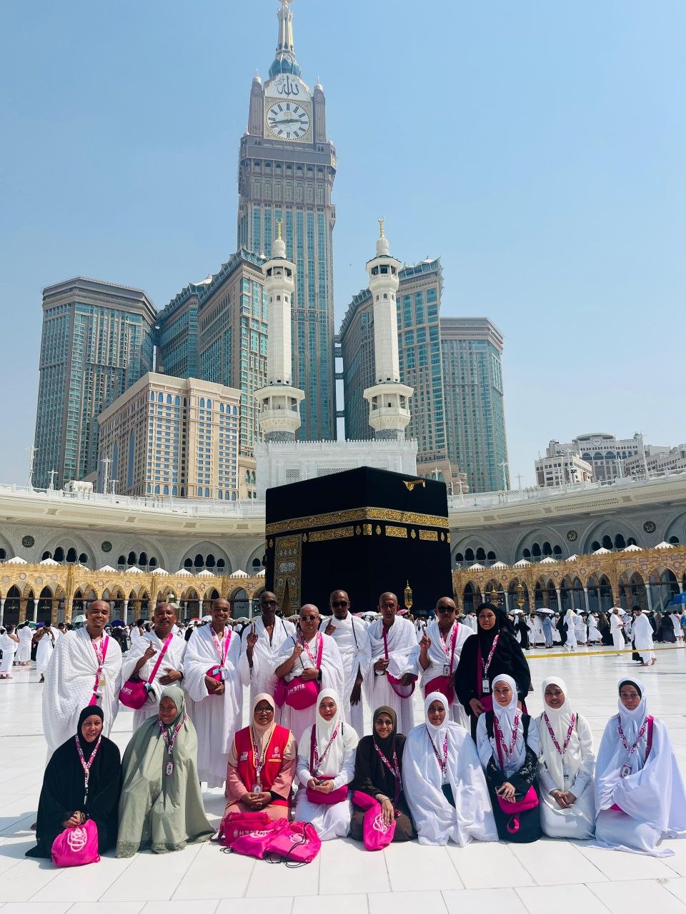 Jemaah Hafiz Travel dalam perjalanan Umrah