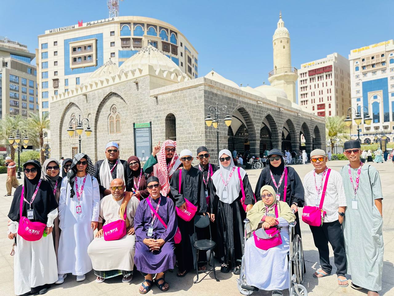 Jemaah Hafiz Travel dalam perjalanan Umrah