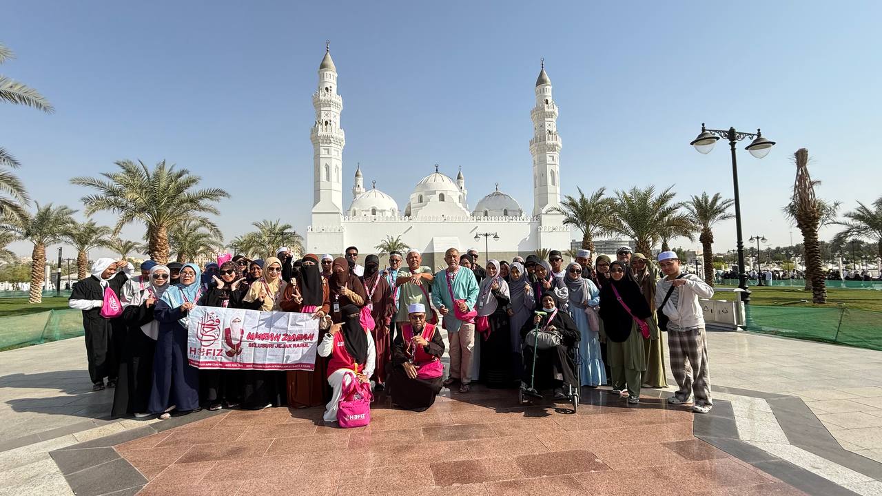 Jemaah Hafiz Travel dalam perjalanan Umrah