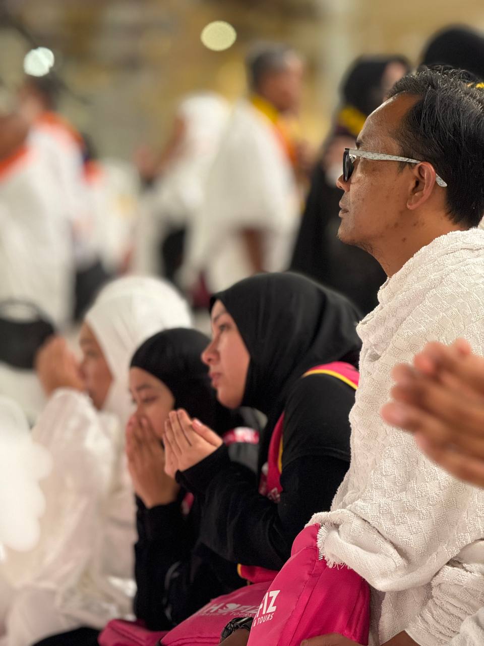 Jemaah Hafiz Travel dalam perjalanan Umrah